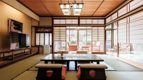 【半露天風呂・ベッド付き純和風客室】